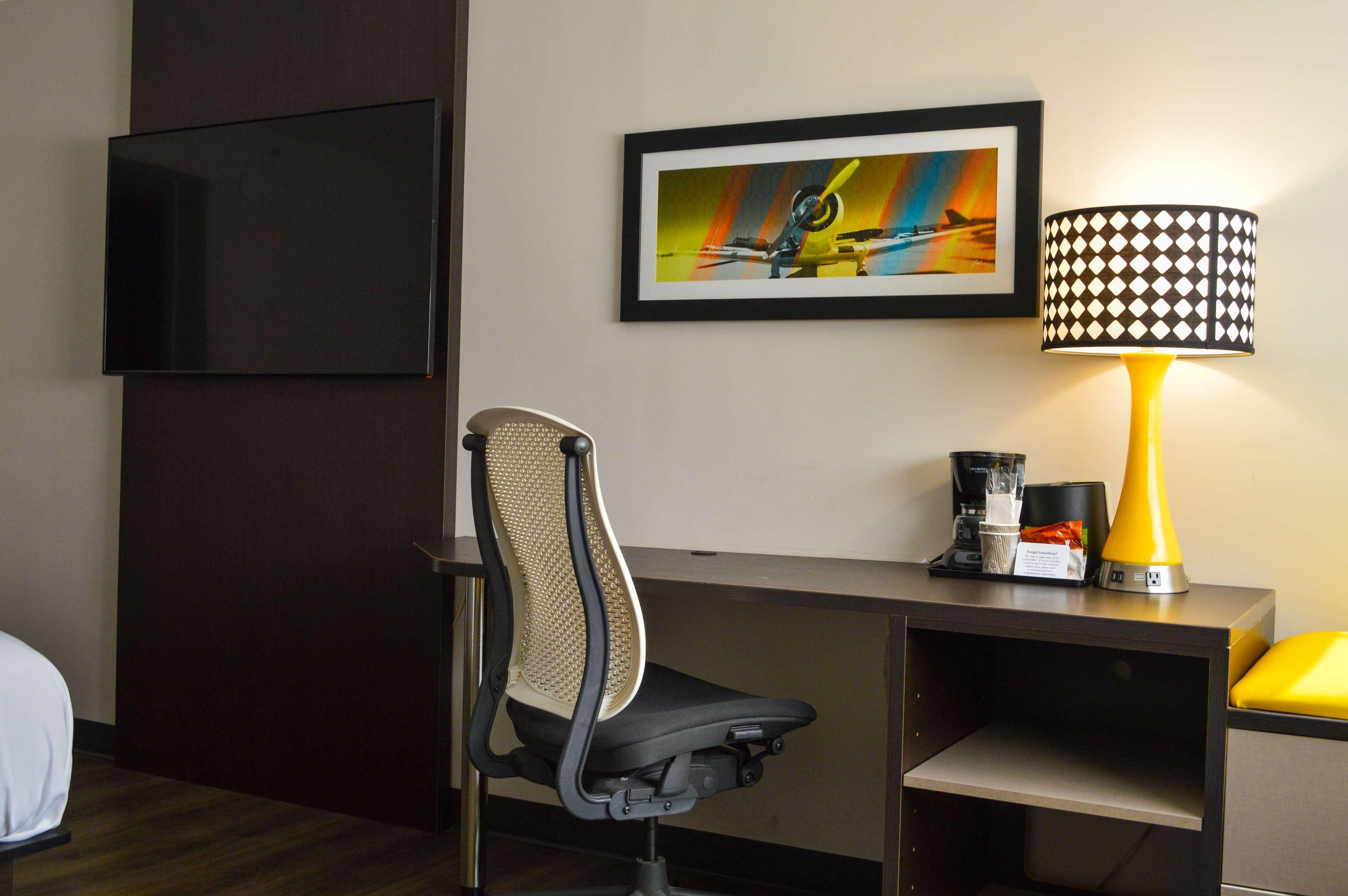 Best Western Plus Aston Hall Hotel Экстерьер фото